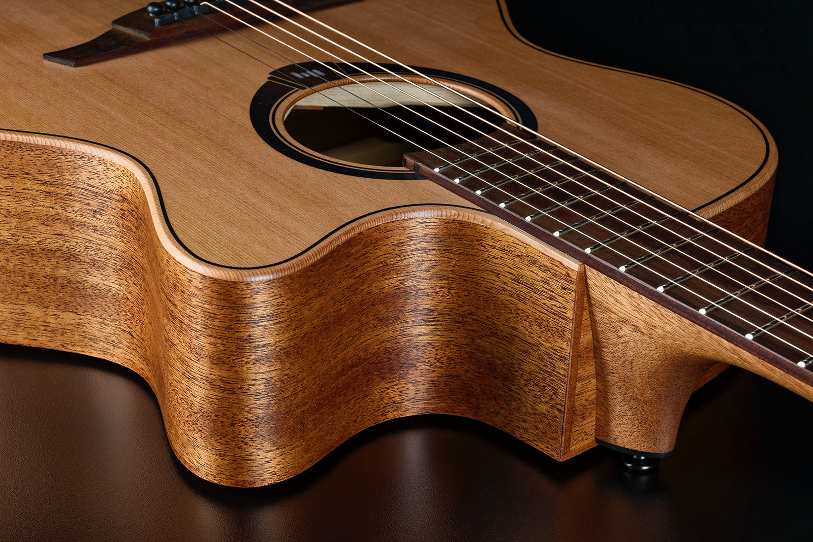 HyVibe 10 Auditorium Cutaway Satin